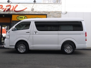 ハイエースワゴン4型新車４ＷＤ　６AT　