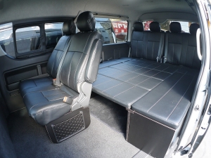 ハイエースワゴン4型新車４ＷＤ　６AT　