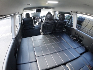ハイエースワゴン4型新車４ＷＤ　６AT　