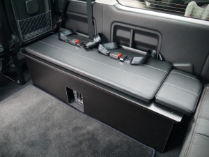 ハイエースワゴン4型新車４ＷＤ　６AT　
