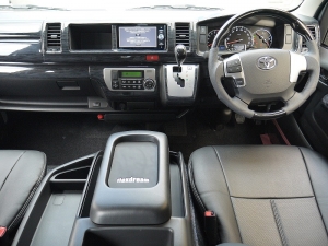 ハイエースワゴン4型新車４ＷＤ　６AT　