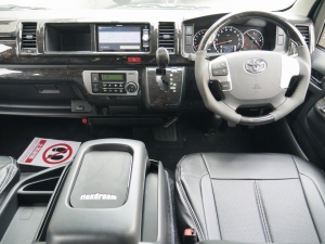 ハイエースワゴン4型新車４ＷＤ　６AT　