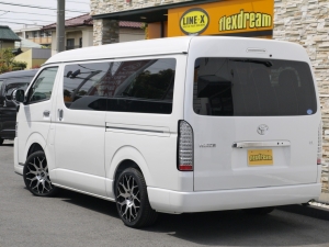 ハイエースワゴン4型新車４ＷＤ　６AT　