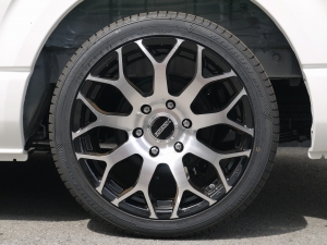 ハイエースワゴン4型新車４ＷＤ　６AT　