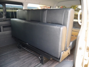 ハイエースワゴン4型新車　10人乗６AT　４ＷＤ