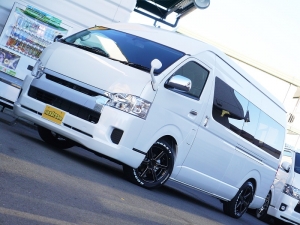 ハイエースワゴン新車６ＡＴ　グランドキャビン