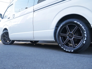 ハイエースワゴン新車６ＡＴ　グランドキャビン