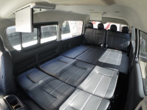 ハイエースワゴン4型新車４ＷＤ　６AT　