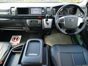 ハイエースワゴン4型新車４ＷＤ　６AT　
