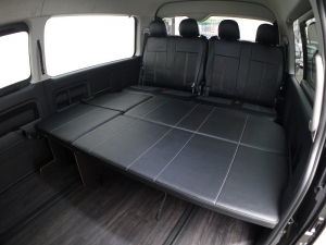ハイエースワゴン4型新車４ＷＤ　６AT　