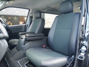 ハイエースバン4型新車　ダークプライム