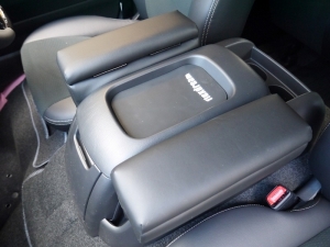 ハイエースバン4型新車　ダークプライム