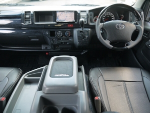 ハイエースバンワイドバン　４ＷＤ　