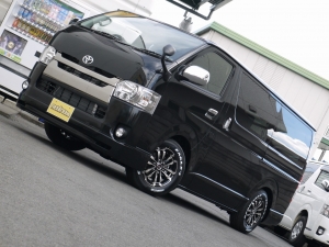 ハイエースバン4型新車　３０００ディーゼルターボ４ＷＤ　ダークプライム