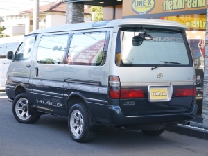 ハイエース100系ディーゼルターボ４ＷＤ