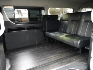 ハイエースワゴン4型新車　10人乗６AT　４ＷＤ