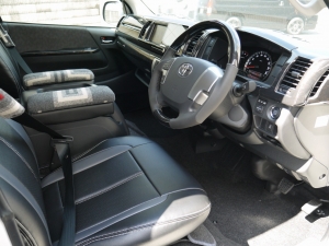 ハイエースワゴン4型新車４ＷＤ　６AT　