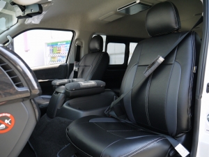 ハイエースワゴン4型新車４ＷＤ　６AT　
