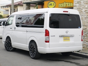 ハイエースワゴン4型新車４ＷＤ　６AT　
