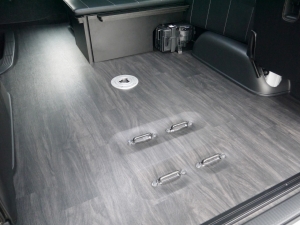 ハイエースワゴン4型新車４ＷＤ　６AT　