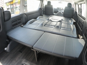 ハイエースワゴン4型新車４ＷＤ　６AT　