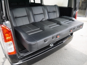 ハイエースワゴン4型新車　10人乗６AT　４ＷＤ
