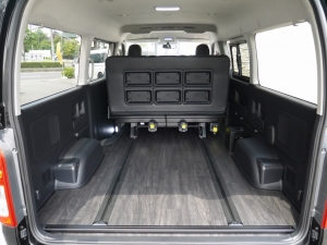 ハイエースワゴン4型新車　10人乗６AT　４ＷＤ