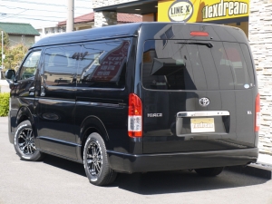 ハイエースワゴン4型新車　10人乗６AT　４ＷＤ