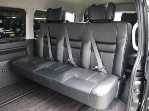 ハイエースワゴン4型新車　10人乗６AT　４ＷＤ