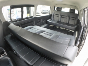ハイエースワゴン4型新車　10人乗６AT　４ＷＤ