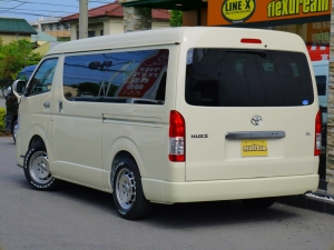 ハイエースワゴン4型新車　10人乗６AT　４ＷＤ