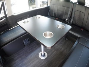 ハイエースワゴン4型新車　10人乗６AT　４ＷＤ