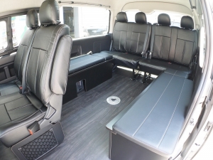 ハイエースワゴン4型新車　10人乗６AT　４ＷＤ