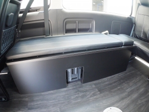 ハイエースワゴン4型新車　10人乗６AT　４ＷＤ