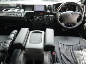 ハイエースバンワイドバン　４ＷＤ