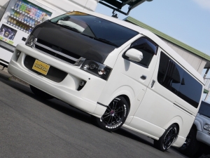 ハイエースバンワイドバン　４ＷＤ