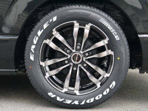 ハイエースバン4型新車　３０００ディーゼルターボ４ＷＤ　ダークプライム