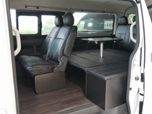 ハイエースワゴン4型新車４ＷＤ　６AT　