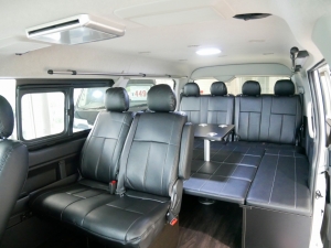 ハイエースワゴン4型新車４ＷＤ　６AT　