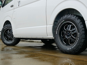 ハイエースワゴン4型新車４ＷＤ　６AT　