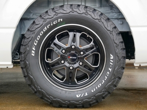 ハイエースワゴン4型新車４ＷＤ　６AT　
