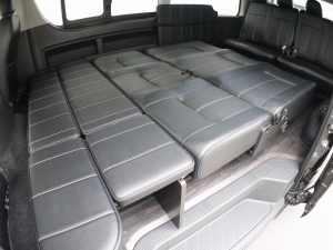 ハイエースワゴン4型新車　10人乗６AT　４ＷＤ
