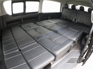 ハイエースワゴン4型新車　10人乗６AT　４ＷＤ