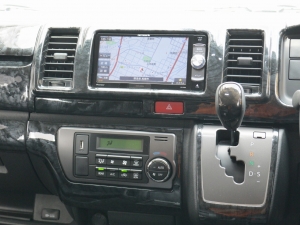 ハイエースバン4型ダークプライム