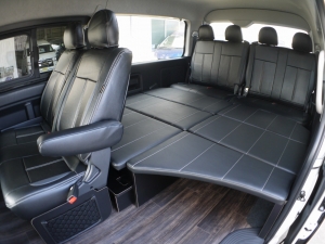 ハイエースワゴン4型新車４ＷＤ　６AT　