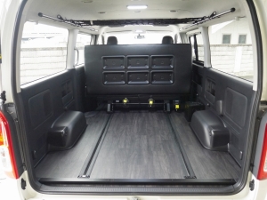 ハイエースワゴン4型新車　10人乗６AT　４ＷＤ