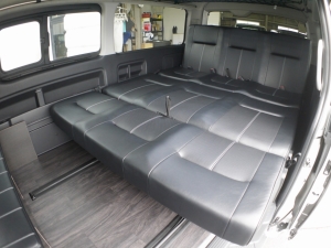 ハイエースワゴン4型新車　10人乗６AT　４ＷＤ