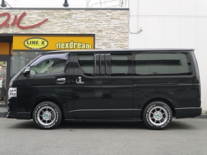 ハイエースバン３型　４ＷＤ　ベットキット