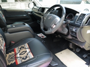 ハイエースワゴン4型新車　10人乗６AT　４ＷＤ