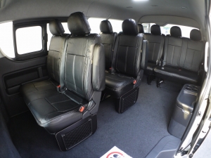 ハイエースワゴン4型新車　10人乗６AT　４ＷＤ